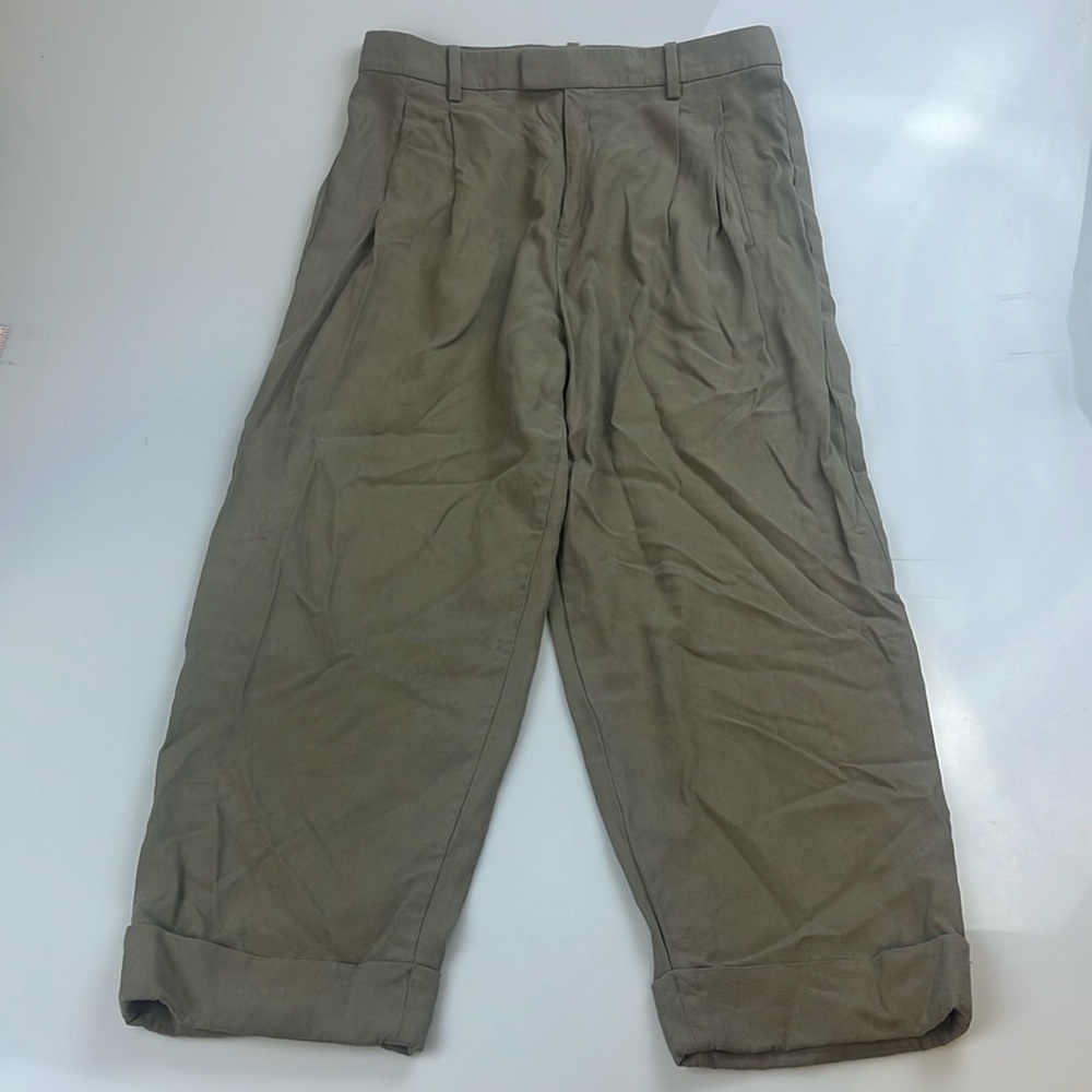 Relaxed High-Waist Crop Trousers in Olive